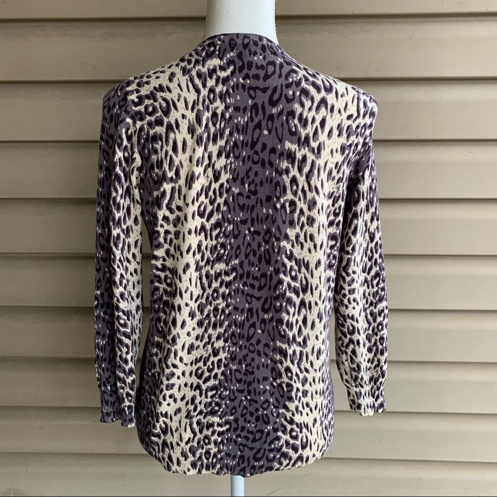 •Joseph A.• Gray/Black Animal Pattern Cardigan Sweater - Size Medium - Picture 6 of 9
